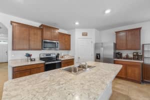 860 Bay Breeze Wy, New Smyrna Beach, FL 32169, Sold 04/10/24