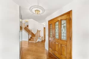670 Rossmoor Cir, Melbourne, FL 32940, Sold 09/13/24