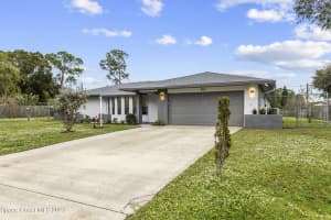 850 Haftez St NE, Palm Bay, FL 32907, Sold 03/29/24