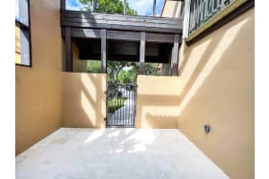 9822 Costa Del Sol Blvd, Doral, FL 33178, Sold 05/15/24