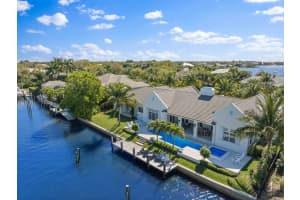 501 River Dr, Vero Beach, FL 32963, Sold 05/06/24