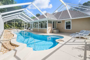 137 38th Ct, Vero Beach, FL 32968, Sold 04/30/24