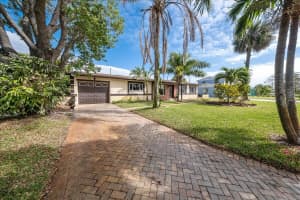 433 Neptune Drive, Satellite Beach, FL 32937 Sold 04/25/25