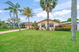 356 Dorset Dr, Cocoa Beach, FL 32931, Sold 09/17/24