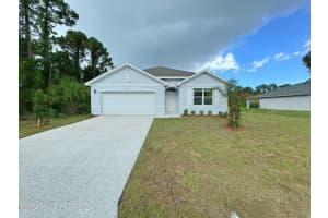 435 Oakleaf St SW, Palm Bay, FL 32908, Sold 09/25/24