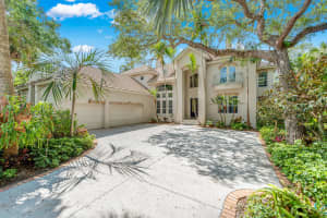 320 Hammock Shore Dr, Melbourne Beach, FL 32951, Sold 05/20/24