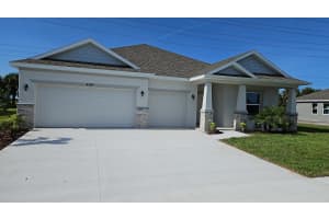 2415 Vista Palm Dr, Edgewater, FL 32141, Sold 11/26/24