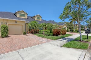 2954 Savoy Dr, Melbourne, FL 32940, Sold 07/15/24