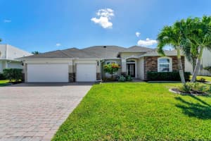 171 Grouper Cir SE, Palm Bay, FL 32909, Sold 07/12/24