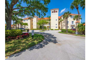 5030 Harmony Cir, Vero Beach, FL 32967, Sold 10/01/24