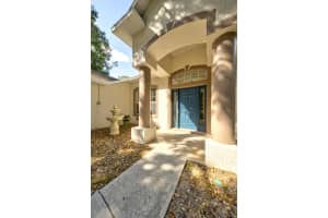 657 N Wildwood Ln, Melbourne, FL 32904, Sold 09/20/24