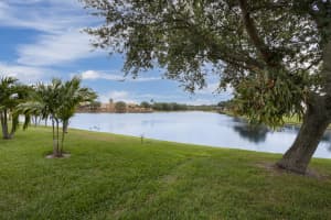 2943 Lantern Dr, South Daytona, FL 32119, Sold 08/16/24