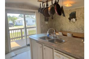 319 Valencia St, Sebastian, FL 32958, Sold 07/08/24