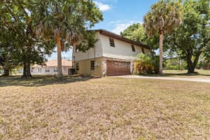 566 Evergreen St NE, Palm Bay, FL 32907, Sold 10/02/24