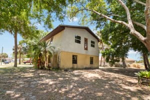 566 Evergreen St NE, Palm Bay, FL 32907, Sold 10/02/24