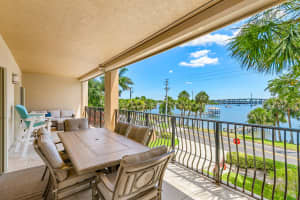 29 Riverside Dr, Cocoa, FL 32922, Sold 02/21/25