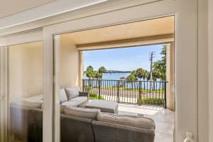 29 Riverside Dr, Cocoa, FL 32922, Sold 02/21/25