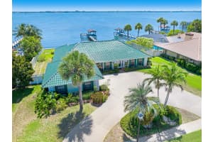 1749 Elizabeth St, New Smyrna Beach, FL 32168, Sold 10/04/24