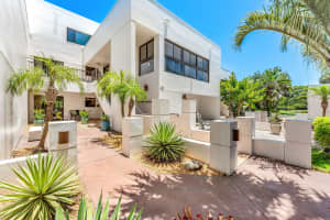 2629 Glenwood Ave, New Smyrna Beach, FL 32168, Sold 09/30/24