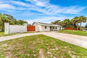 1557 Hillcrest Drive, Melbourne, FL 32935 - MLS#1016350