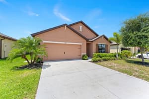 3727 Loggerhead Ln, Mims, FL 32754, Sold 08/22/24
