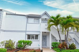 532 Beach Park Ln, Cape Canaveral, FL 32920, Sold 08/22/24