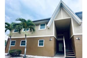 194 Berkshire Ln, Melbourne, FL 32935, Sold 10/23/24