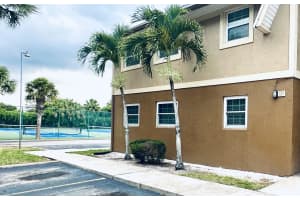 194 Berkshire Ln, Melbourne, FL 32935, Sold 10/23/24