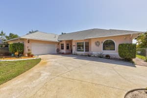 2490 S Courtenay Pkwy, Merritt Island, FL 32952, Sold 09/06/24