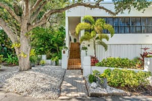 278 Aquarina Boulevard, Melbourne Beach, FL 32951 Sold 05/01/25