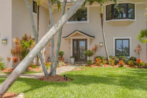 2819 Glenwood Ave, New Smyrna Beach, FL 32168, Sold 09/25/24