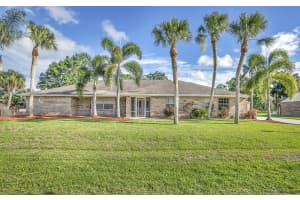 656 Hyannie St NE, Palm Bay, FL 32907, Sold 07/19/24