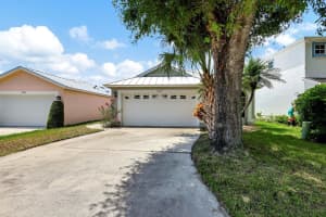 523 10th Pl, Vero Beach, FL 32960, Sold 07/31/24