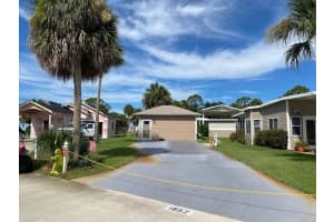 1952 Enterprise Lane Ne, 212, Titusville, Fl 32796, Titusville