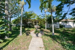 1418 N Atlantic Ave, New Smyrna Beach, FL 32169, Sold 10/28/24