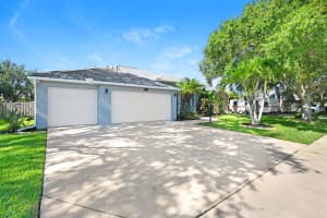 2523 Woodfield Cir, Melbourne, FL 32904, Sold 08/30/24