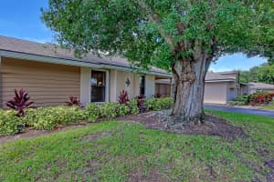 6209 Mirror Lake Drive, Sebastian, FL 32958 Sold 08/08/25