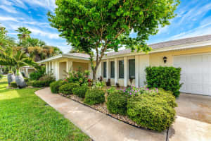 352 Aleatha Dr, Daytona Beach, FL 32114, Sold 09/13/24