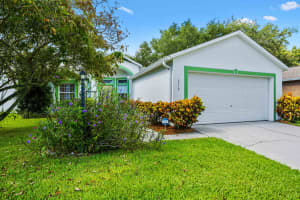 2579 Alicia Ln, Melbourne, FL 32935, Sold 08/27/24