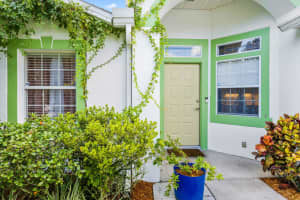 2579 Alicia Ln, Melbourne, FL 32935, Sold 08/27/24