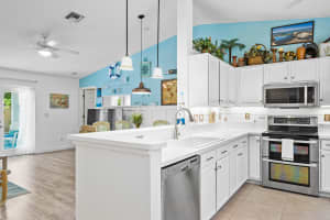 2579 Alicia Ln, Melbourne, FL 32935, Sold 08/27/24