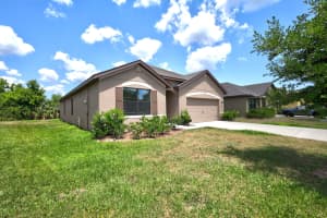 3203 Vista Palm Dr, Edgewater, FL 32141, Sold 10/07/24