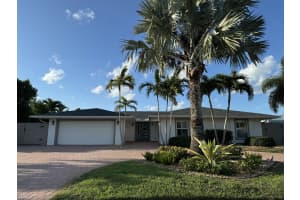 565 Moonpenny Cir, Port Orange, FL 32127, Sold 08/07/24