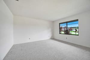 1047 S Myrtle Ave, New Smyrna Beach, FL 32168, Sold 01/10/25