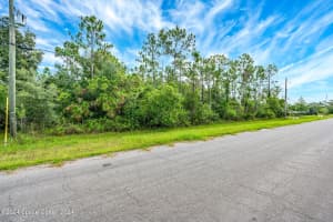 2915 Vista Palm Dr, Edgewater, FL 32141, Sold 11/25/24