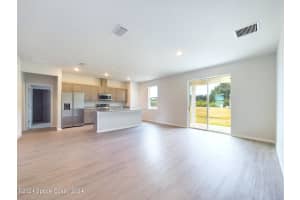 206 San Remo Cir, Edgewater, FL 32141, Sold 10/31/24