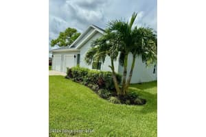 214 Briarcliff Cir, Sebastian, FL 32958, Sold 12/02/24