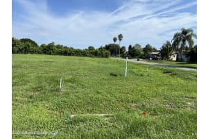 712 Phyllis Ave, New Smyrna Beach, FL 32168, Sold 04/04/25