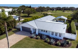 4 Country Club Rd, Cocoa Beach, FL 32931, Sold 01/03/25