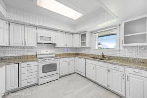 114 Palm Breeze Dr, Edgewater, FL 32141, Sold 12/27/24